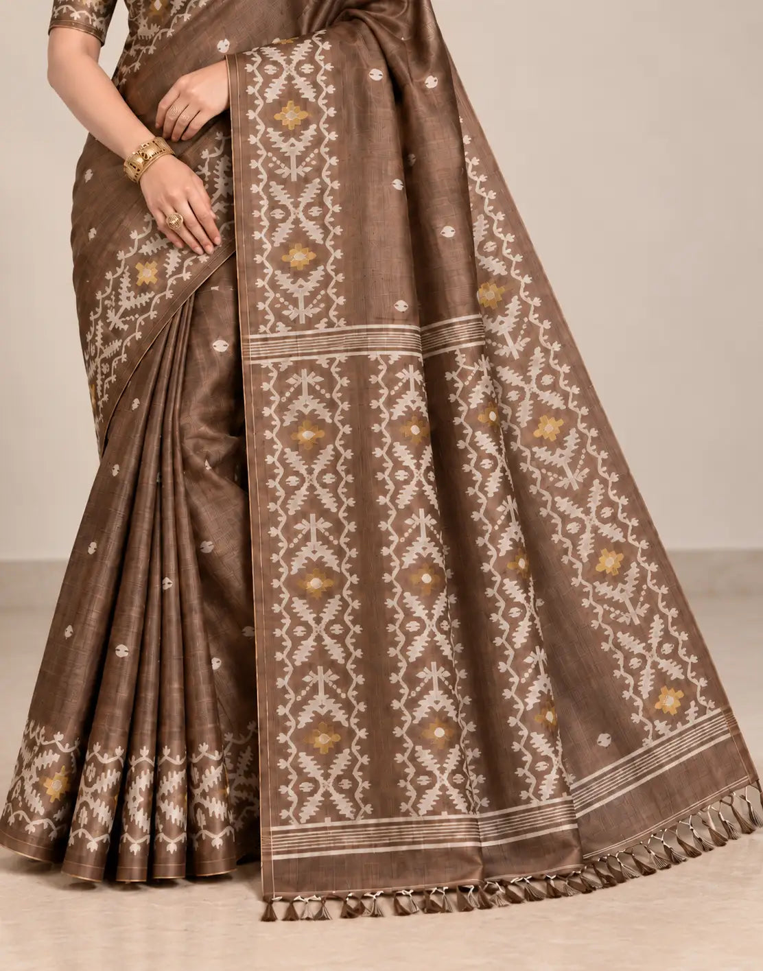 Bhoomi jamdani Saree