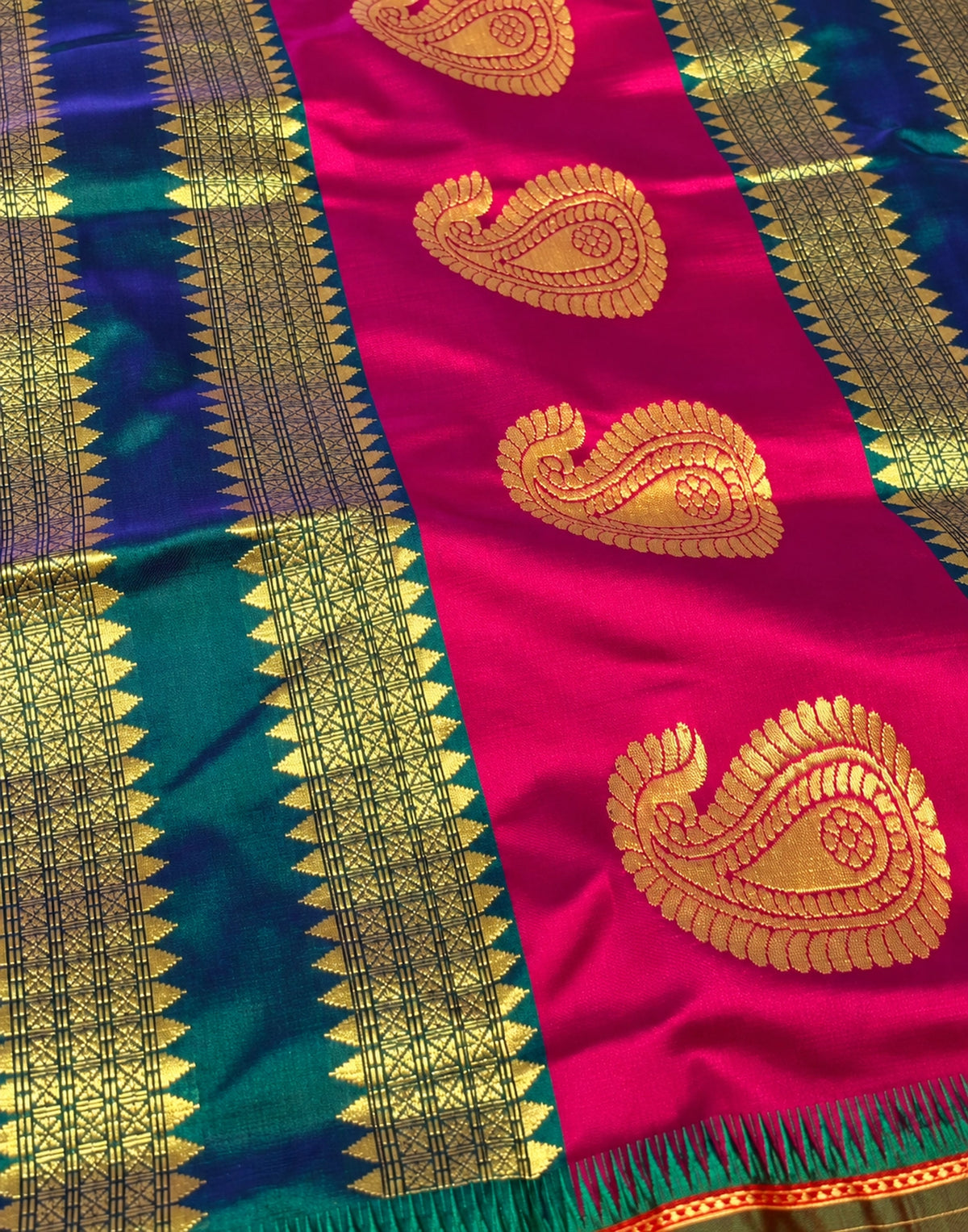 Narayanpeth Paithani Silk Saree
