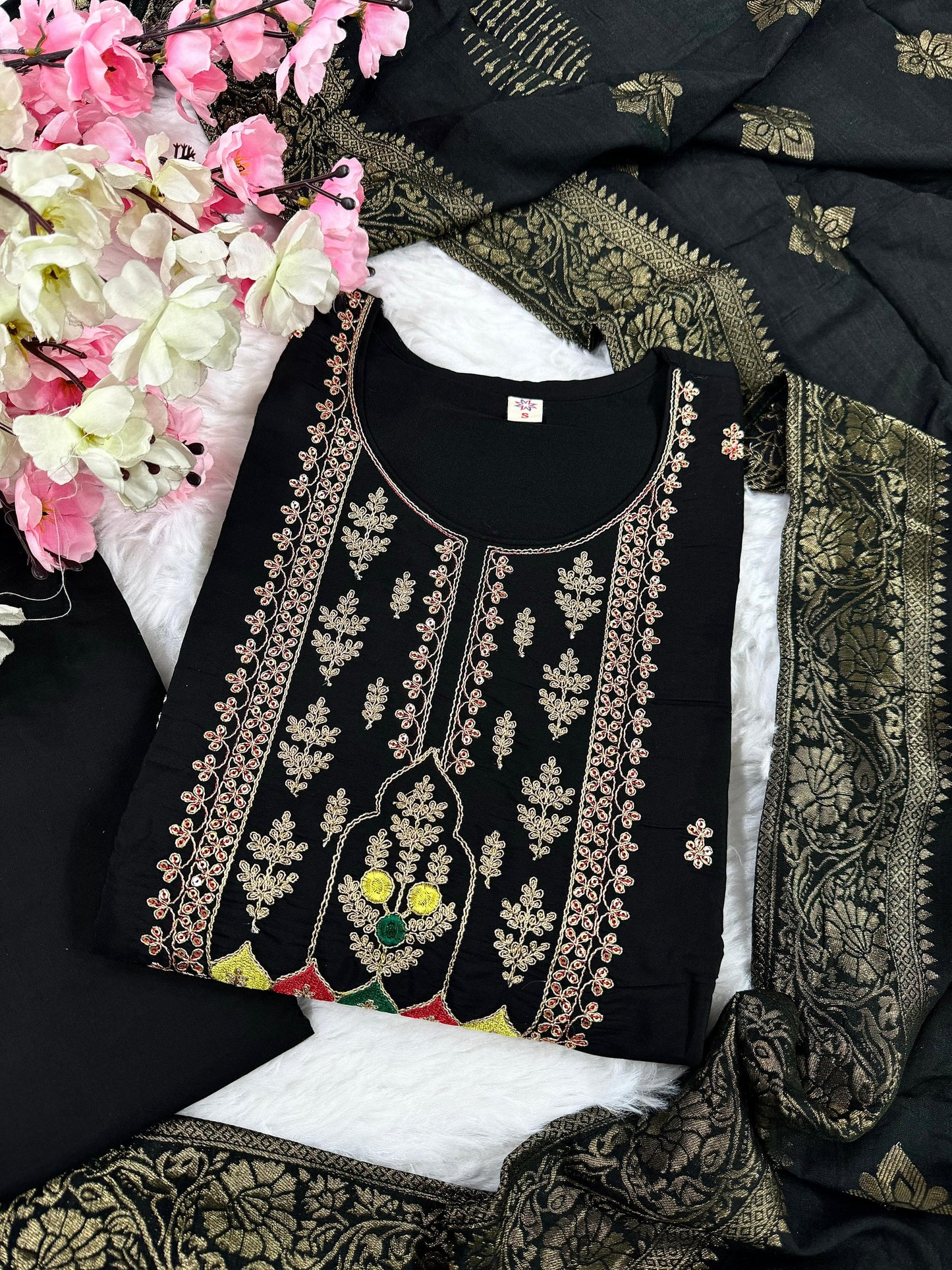 PV CHANDERI EMBROIDERED SET